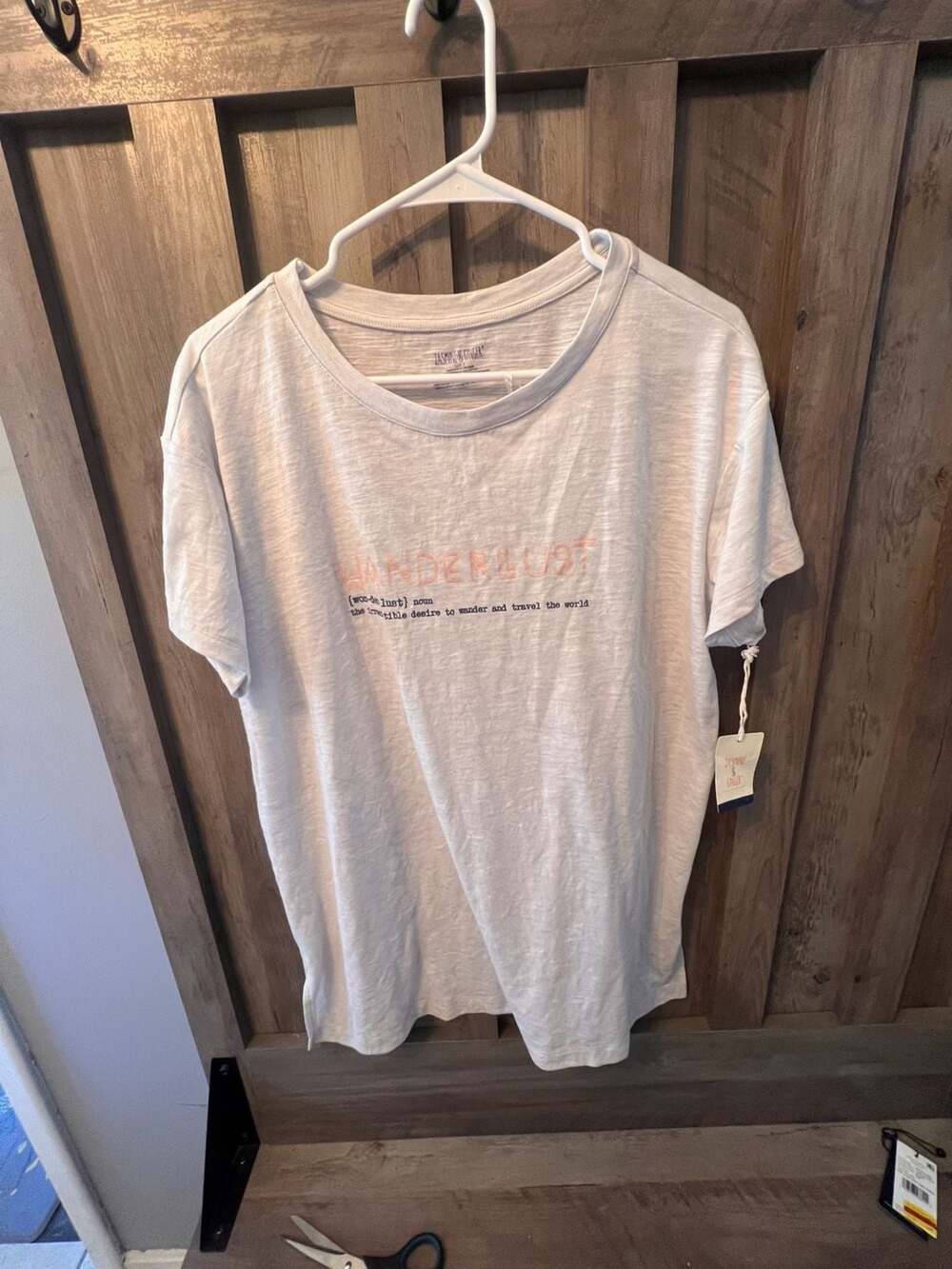 Jasmine & Ginger Wanderlust Graphic Short Sleeve T-Shirt Size S